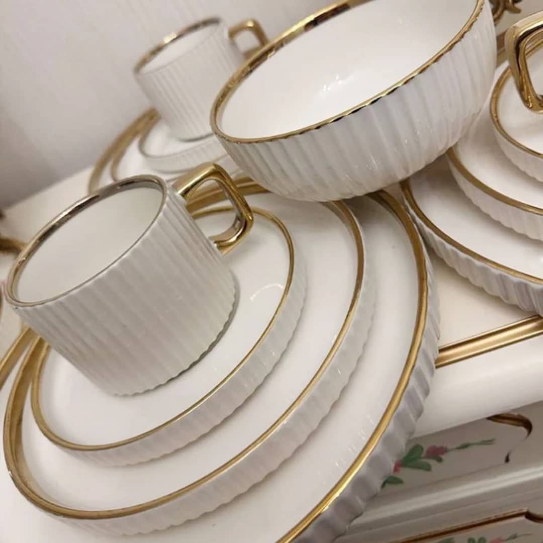 Service de Table Élégant Européen en Porcelaine – 32 Pièces - Édition Luxe